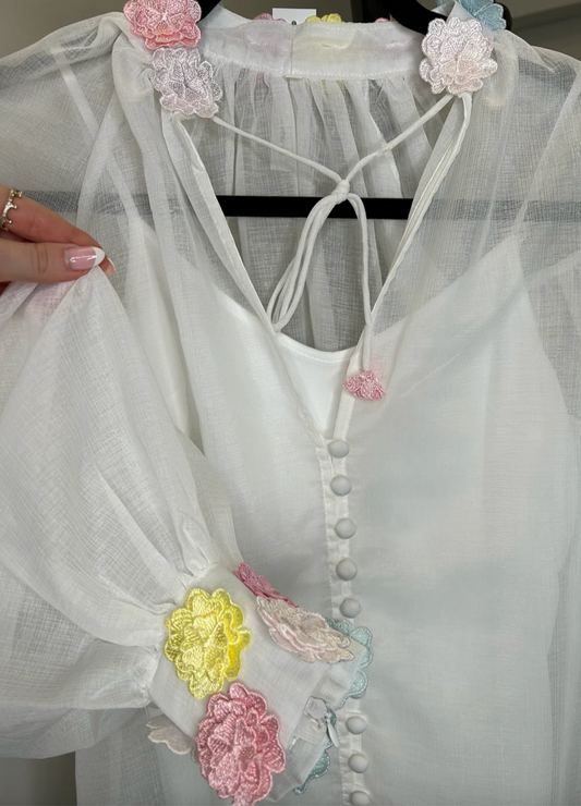 The Pink Door L/S Floral Trim Top - White